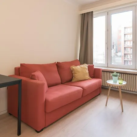 Sunny Side Apartment *